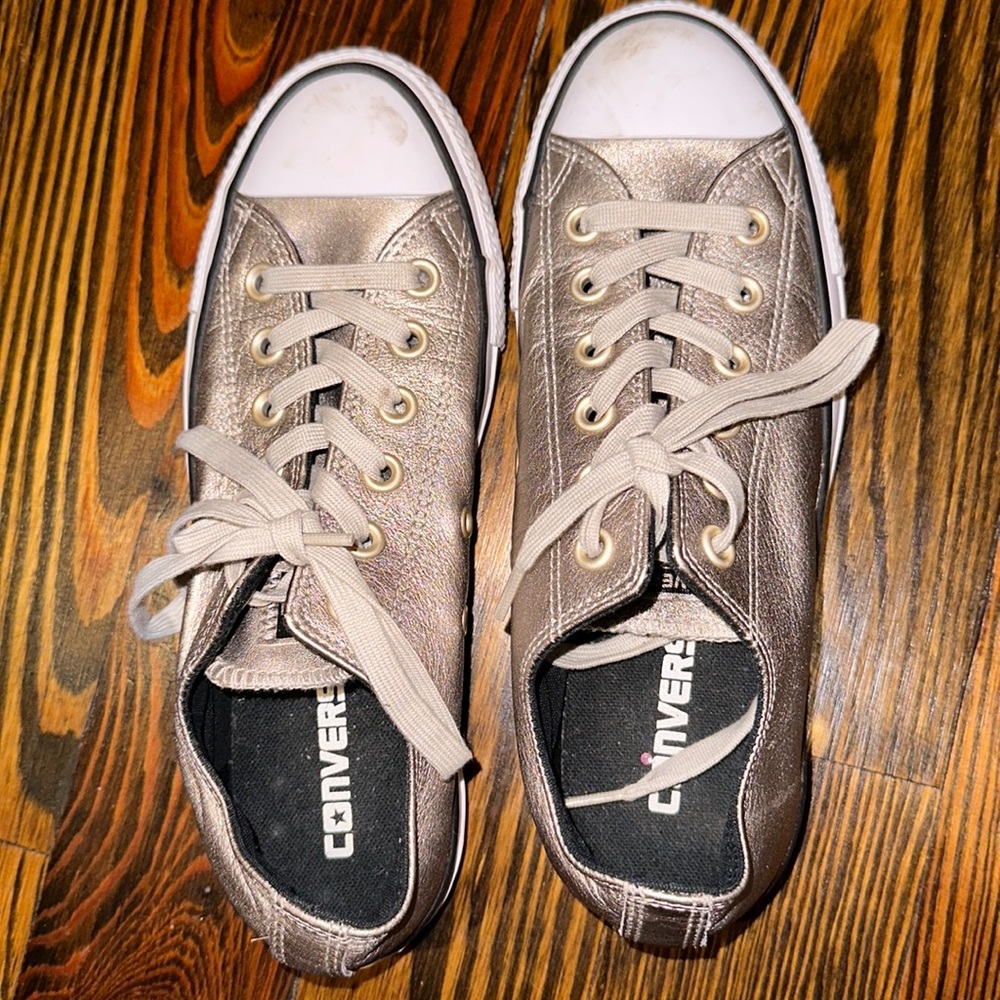 Pre- loved Women’s Metallic Converse